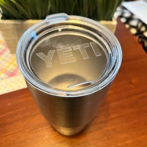 Yeti stainless steel 30oz rambler